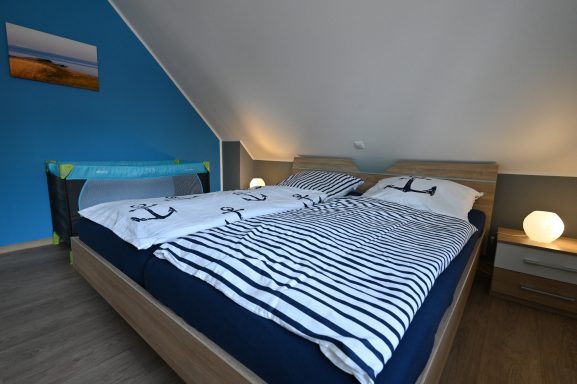 Schlafzimmer 2