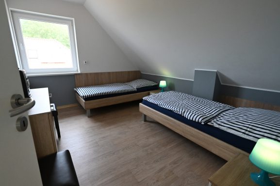 Schlafzimmer 1